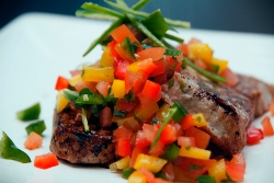 Grilled Tuna w/Fresh Mango Salsa