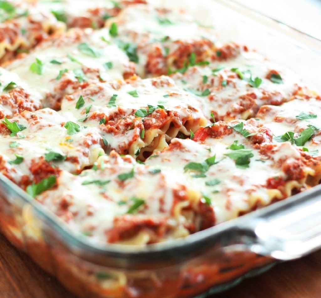 Cheesy Spinach Artichoke Lasagna Roll-Ups