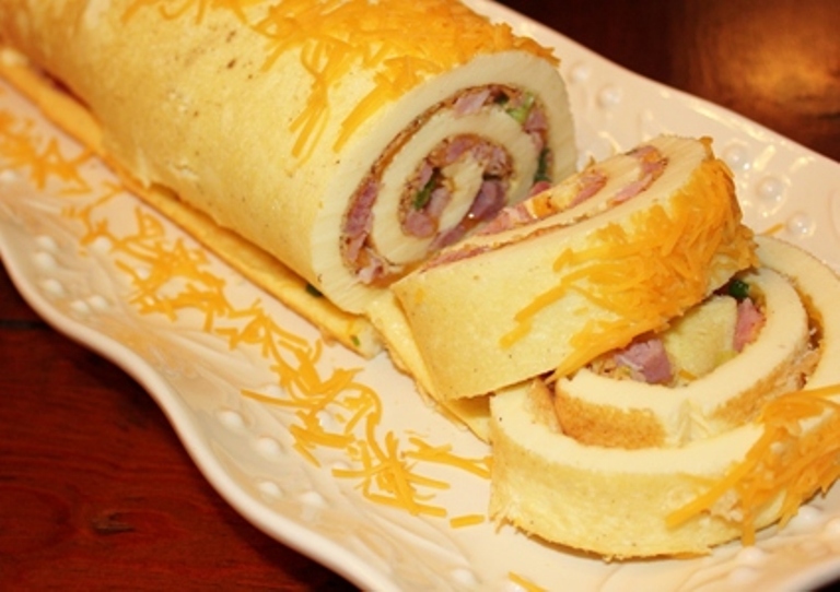 Rolled Ham & Cheddar Omelet